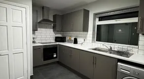 3 bedroom Home in Nottingham - Image 3