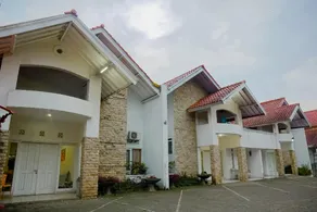 Rossan Villa Hotel near Kampus UPI Setiabudhi - Image 3