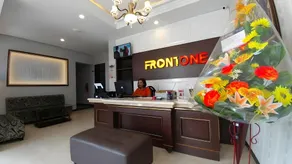 Front One Boutique Brani Solo - Image 5