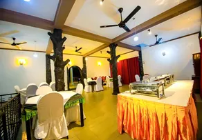 Dee Ella hotel - Image 3
