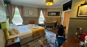 The Pilot Inn - Image 2