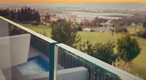 Designhus med privat pool, precis vid golfbanan - Image 4