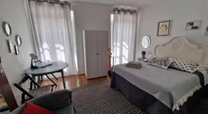 The Aqueduct Guesthouse - Image 2