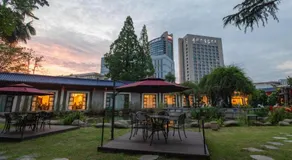 Jin Jiang Nanjing Hotel - Image 5