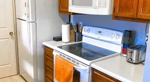 Fantastic Quiet Condo with Private Bedroom and Bathroom - Image 5