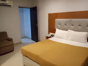 Modern House - Image 2