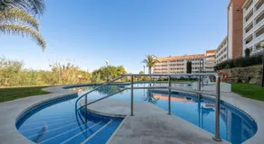Apartamento con vistas al mar en Manilva Playa - Image 2