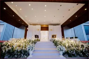 Arawan Riverside Hotel - Image 4