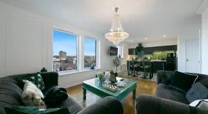 Bohemian Raphsody Apartment ✪ Grampian Lettings Ltd - Image 2