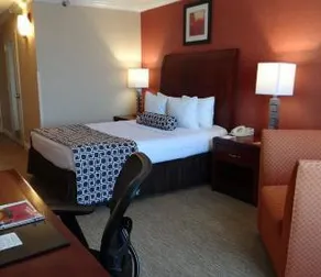 Crowne Plaza Monroe South Brunswick - Image 2
