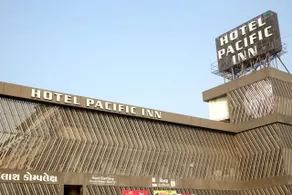 Hotel Pacifi Inn - Image 5