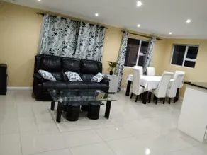 Family house with 3beds, 3baths wifi & parking - Image 3