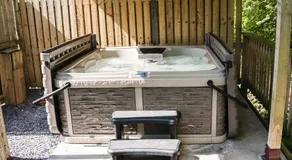 The Snug, Netherby, cute shepherds hut with hot tub in a rural location - Image 5