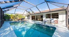 Pesaro - stylish 3BR retreat near Via Miramar Beach, beautifully renovated home with a private pool, lush tropical gardens and premium modern comforts, perfect for families and relaxing getaways, just minutes from sandy beaches and vibrant downtown Naples - Image 3