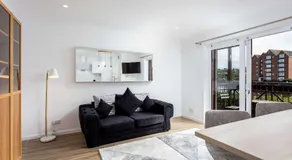 Harbour House - Donnini Apartments - Image 2