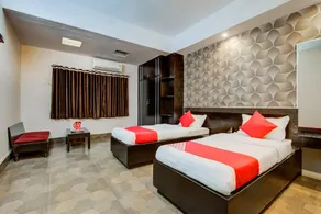 HOTEL THE AVENUE - Image 2
