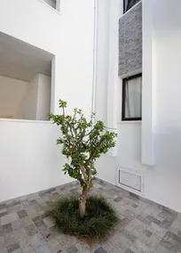 Cosy Apartment with Pool & Beach Access - Image 2