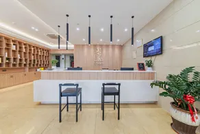 Home Inn - Ruibo Yun Hotel - Longyan Jishu College Wanda Plaza - Image 3