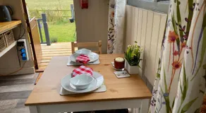 Hunstanton Beachside Glamping - Shepherd Huts & Bell Tents Dog Friendly - Image 3