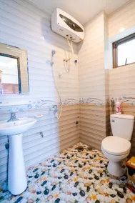 Xuan Mai Guest House Lang Son - Room 1 Double Bed - Image 4