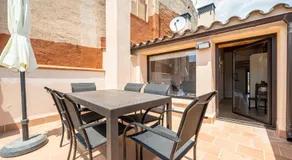 Hauzify I Apartaments Montblanc - Image 5