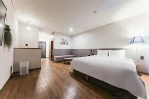 MTM Family Hotel - Image 2