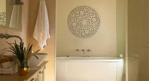 Howlong Old Post Office Luxury Suite - Image 2