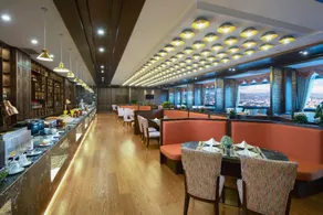 Ramada by Wyndham Diqing - Image 4