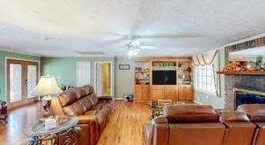 Pool, Fire Pit & Pond: Angler's Retreat in Griffin - Image 3