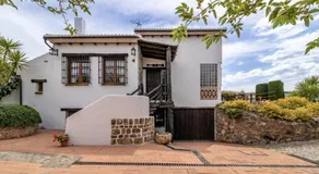 Encantadora casa con piscina privada y chimenea - Image 5