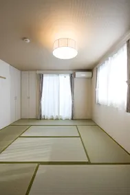 Aile House - Image 4