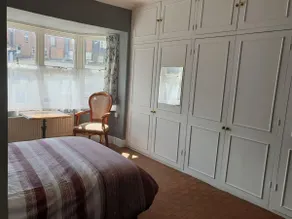 Amazing 6 bedroom house with free parking on site. - Image 2