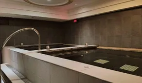S Aura Hotel - Image 4