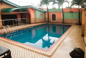 Alfoscar Hotel & Suites - Image 3