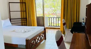 Blue Lotus Garden Hotel - Image 5