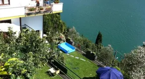 villa no lago Lugano (província de COMO) com vistas deslumbrantes - Image 2