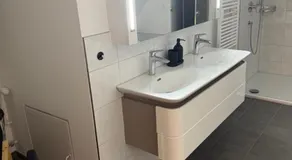 2 Home - Image 2
