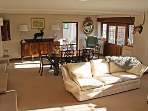 Pinkneys Court Mews - Image 4