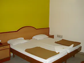 Hotel Sunilkrishna - Image 4