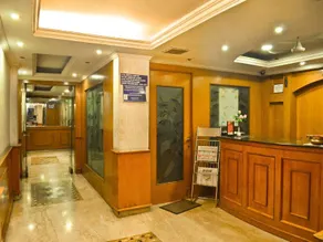 SS BUSINESS CLASS HOTEL Near KHADARPET MARKET and Opp To RAILWAY STATION - Image 4