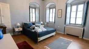 ENGLEZENA'S GUESTHOUSE - Image 2