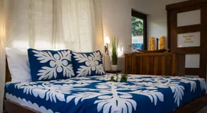 Tehei Beach House Wifi AC Beachfront Sunset - Image 2