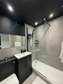 Moderne-Appartement-Salle de bain privée - Image 2