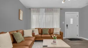 Modern 3BR Home Quiet Area Family Friendly - Image 2