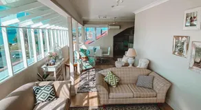 Stella's Dromana Hotel - Image 2