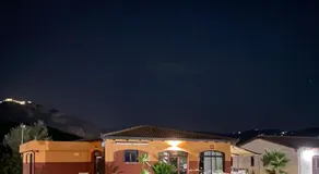 Villa Cilento, PISCINA CAMERE APPARTAMENTI & RISTORANTE - Image 2