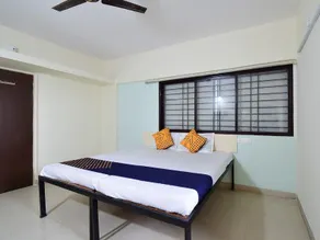 SPOT ON 66491 Hotel Om Lodge - Image 2