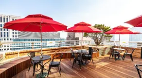 Ramada Hotel and Suites Seoul Namdaemun - Image 2