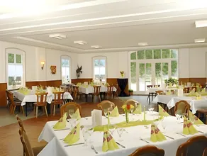Zum alten Bahnhof - Image 3