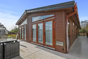 Cormorant - Luxury Lodge Close to the Beach - Image 3